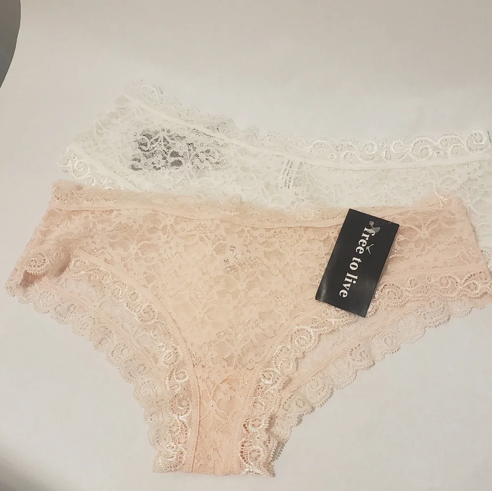 NWT Free to Live lace underwear‎